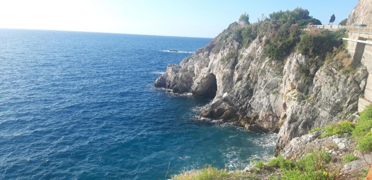 Una finestra sul mare monolocale Apartment Bergeggi Exterior foto