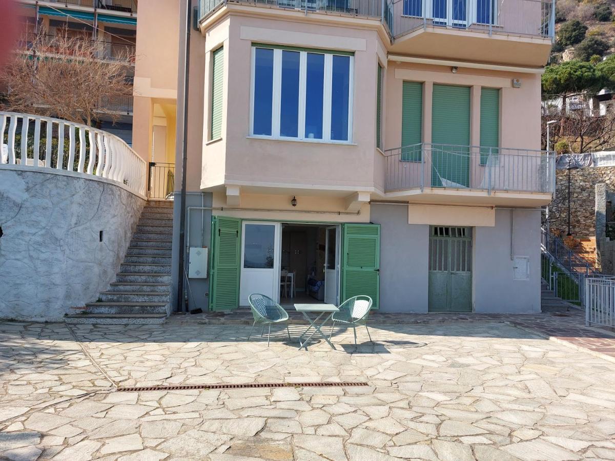 Una finestra sul mare monolocale Apartment Bergeggi Exterior foto